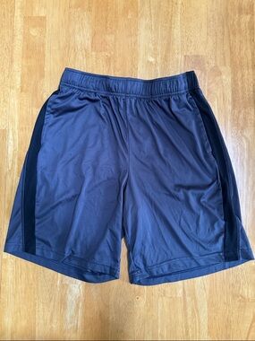 NWOT Tek Gear Drytek Men’s Size Medium Shorts Athletic Workout Pockets Linerless